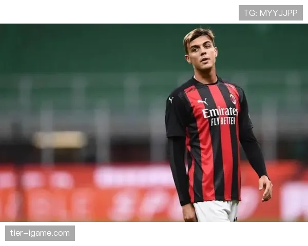 马尔蒂尼经典防守技艺再现赛场，老将风采引热议