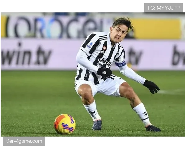 迪巴拉盘带艺术引爆绿茵美学，球场魅力引领足球新潮流