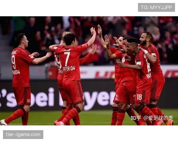 西汉姆联全力备战关键战，力争三分锁定欧战席位