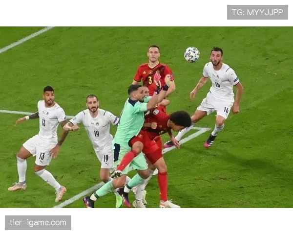 祖比门迪 vs 若日尼奥:节奏掌控能力与战术适配差异 祖比门迪 vs 若日尼奥:节奏掌控能力与战术适配差异